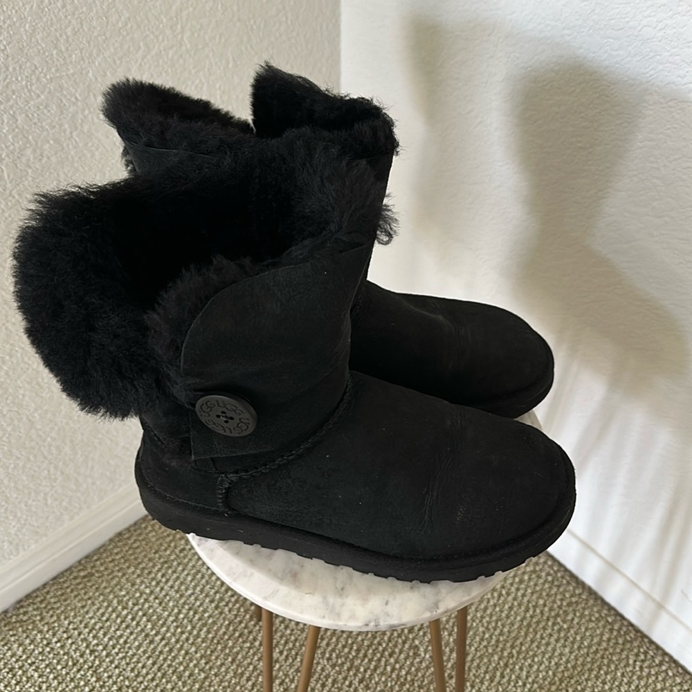 UGG Bailey Button boots